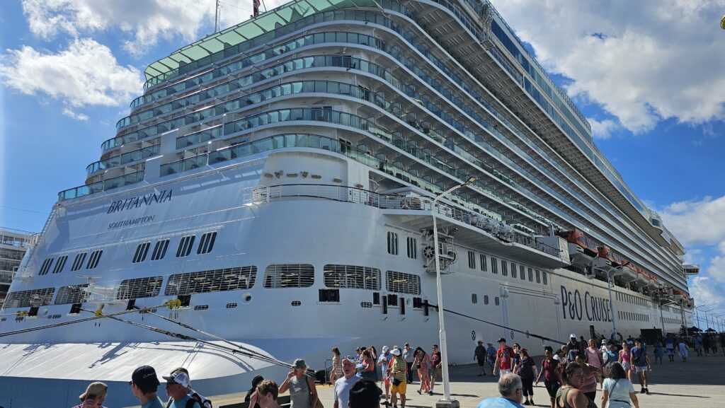 p and o cruise ship 2 scaled