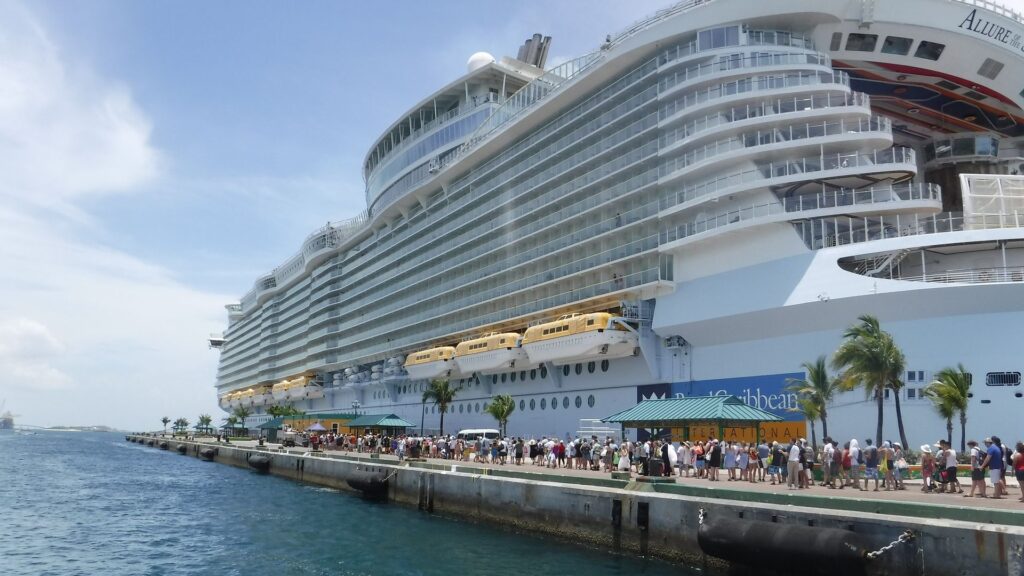 allure of the seas in port