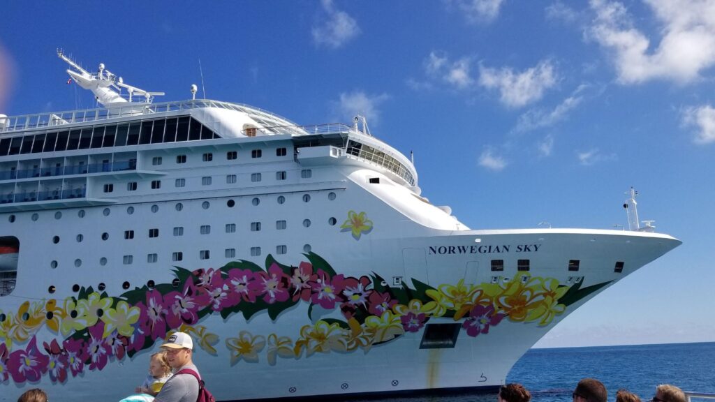 ncl cruise ship